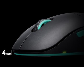 M8 WIRELESS. LA SOURIS AIM CHANGER